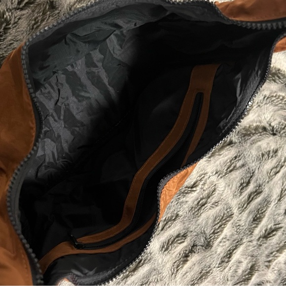 Baggy Nylon shoulder bag in brown - Picture 3 of 8
